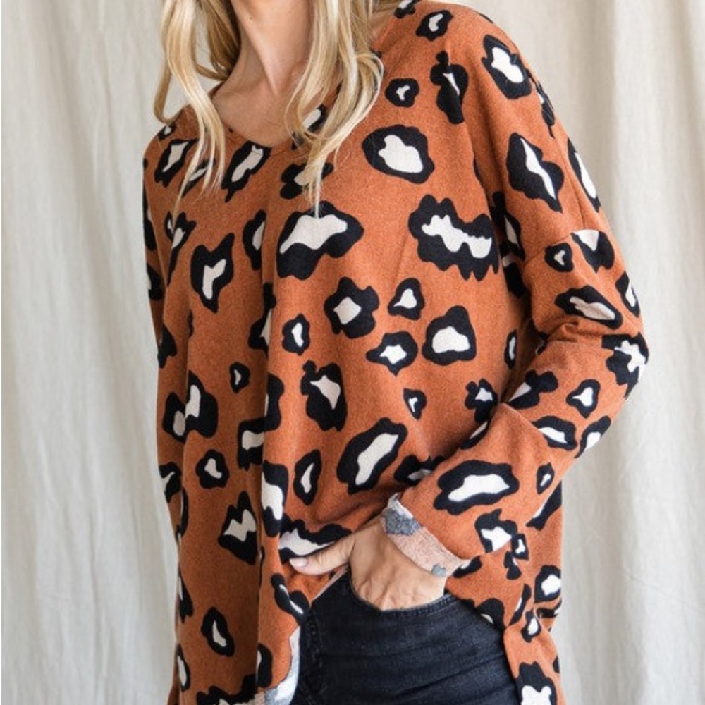 Boutique Cheetah oversized top